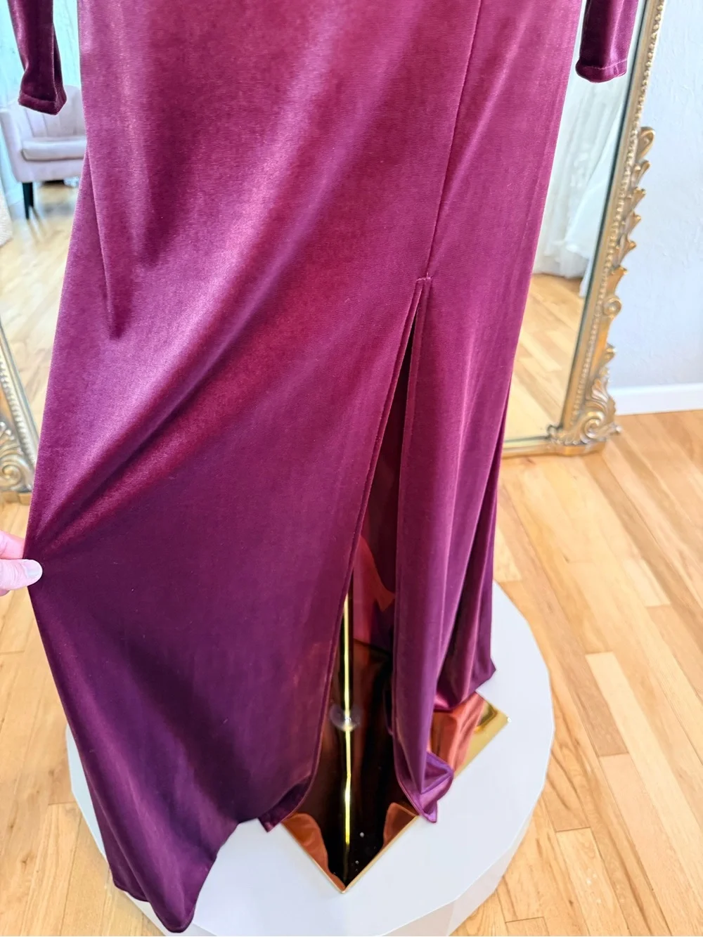 SORELLA VITA Long Sleeve Velvet Gown in Burgundy - Picture 4 of 4